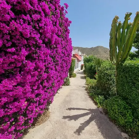 Seaside 2 Bedroom With Pool Holiday home *
